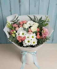 Букет цветов из:  Розы, Лизиантусы и Хризантемы в Сенгилее