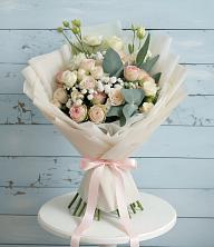 Букет цветов из:  Розы и Лизиантусы в Сенгилее