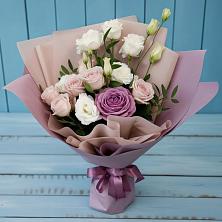 Букет цветов из:  Розы и Лизиантусы в Сенгилее