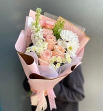 Букет цветов из:  Хризантемы и Розы в Сенгилее