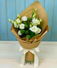 Букет цветов из:  Хризантемы и Лизиантусы в Сенгилее