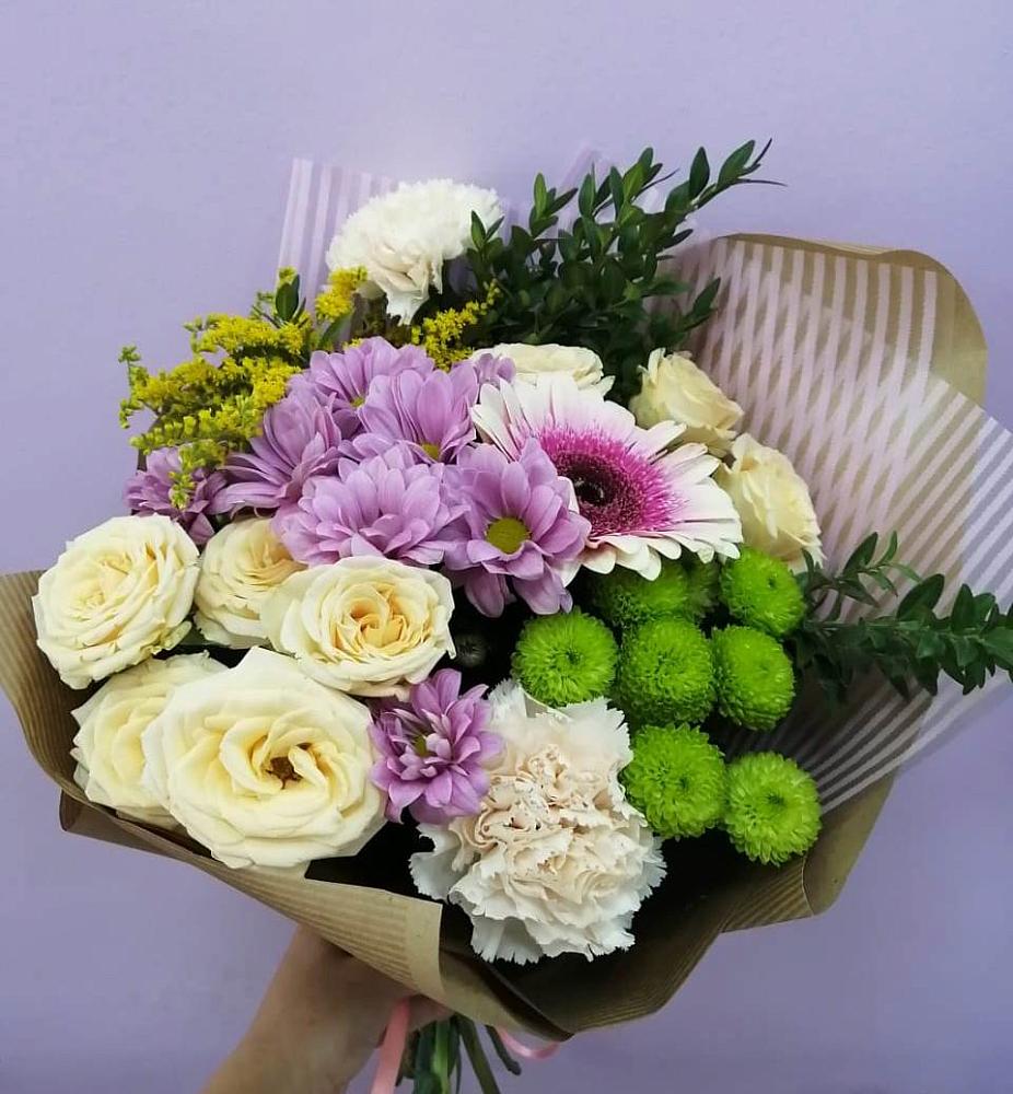 Букет цветов из: Хризантемы, Розы, Гвоздики и Герберы в Сенгилее