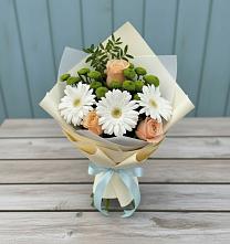 Букет герберы и розы в Сенгилее Букет цветов из:  Герберы, Розы и Хризантемы в Сенгилее